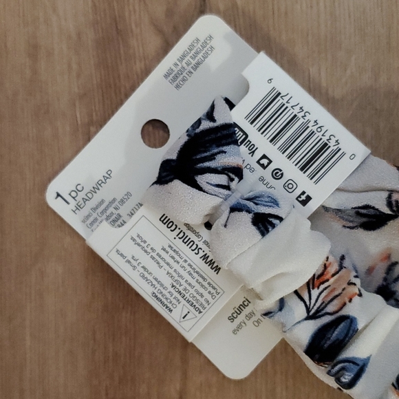 Blue & White Floral Head Wrap Hair "Headband" Accessory. Brand New. - Picture 4 of 4